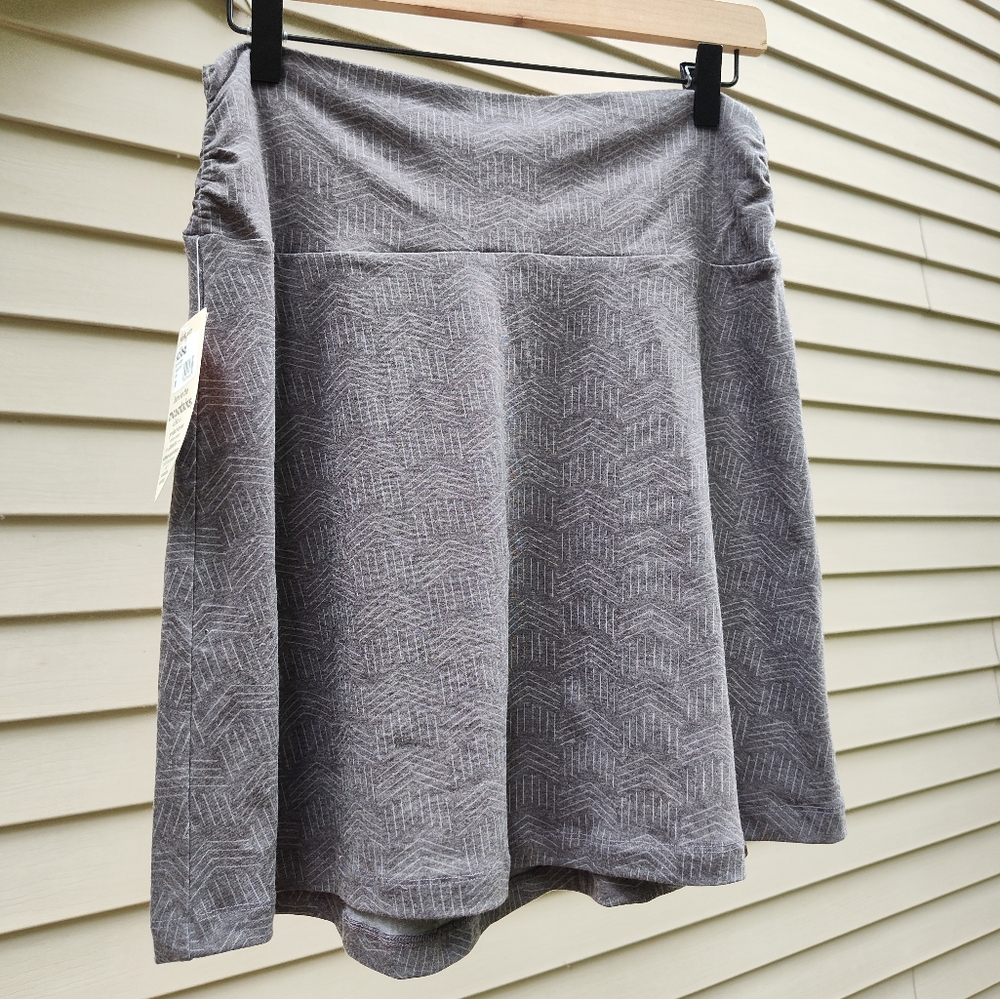 Kuhl Kira Ruched Skirt Gray Print Size Medium Lightweight Stretch Geometric 6395